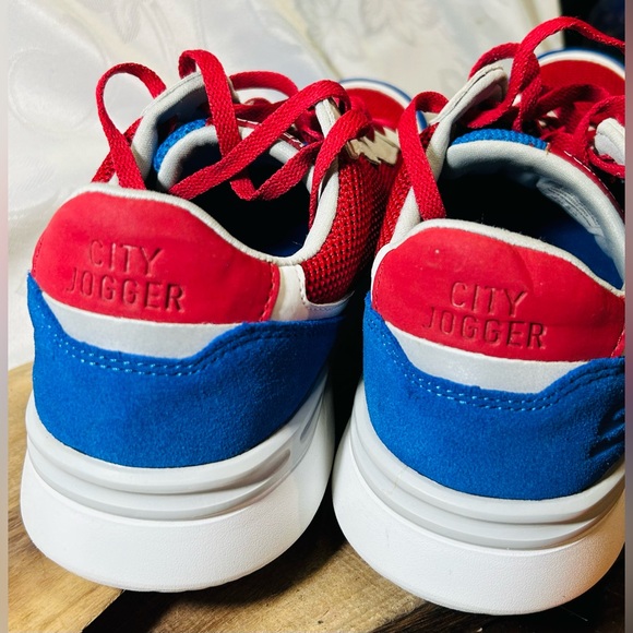 Unique Skechers City Joggers Red Blue Leather Sneaker Men's Size 9.5US Rare - Picture 7 of 7